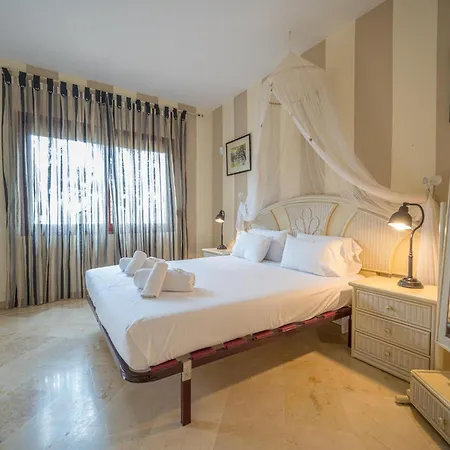 First Level With Large Terrace Appartement Marbella