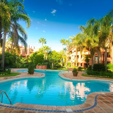 Apartment First Level With Large Terrace Marbella